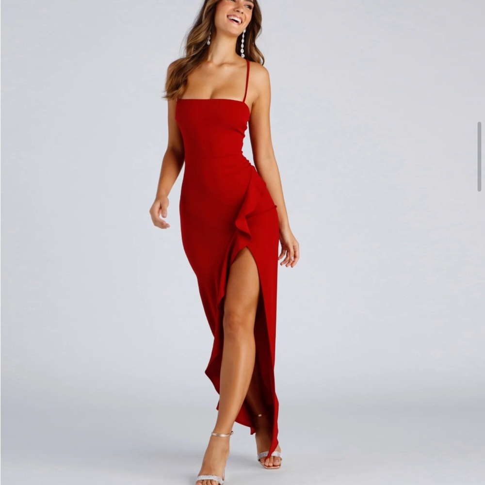 Sleeveless high slit formal dress